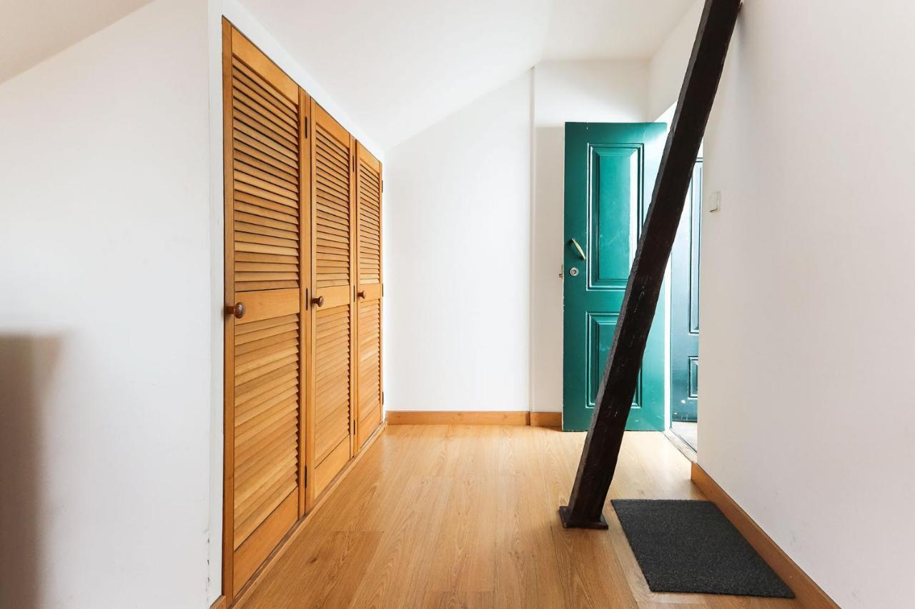 Sunny Attic Loft By Homing Lejlighed