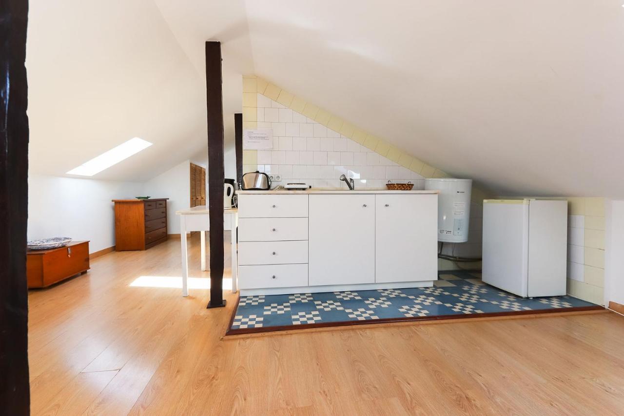 Apartment Sunny Attic Loft By Homing *